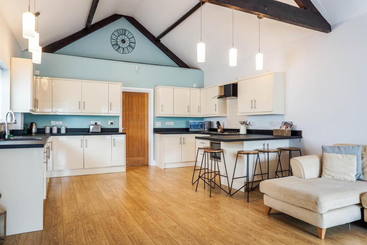 The Beach House - Fully Refurbed March 2024 Oystermouth Extérieur photo